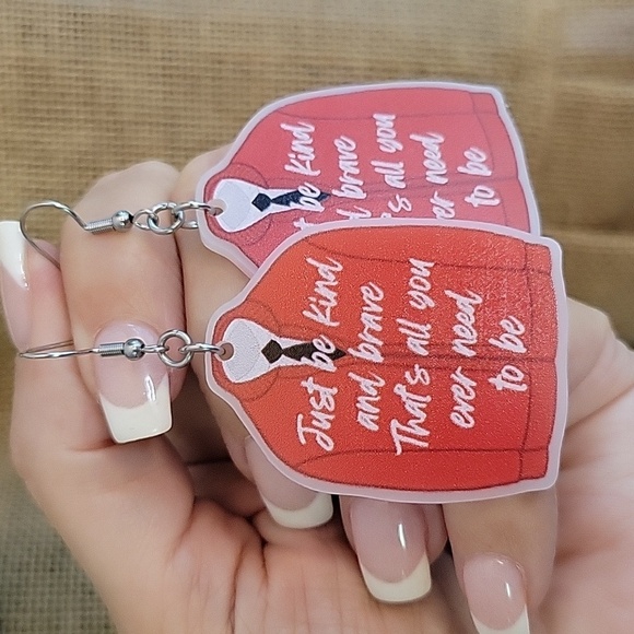 🔥LAST PAIR🔥 MR ROGERS SWEATER DROP EARRINGS - Picture 1 of 4